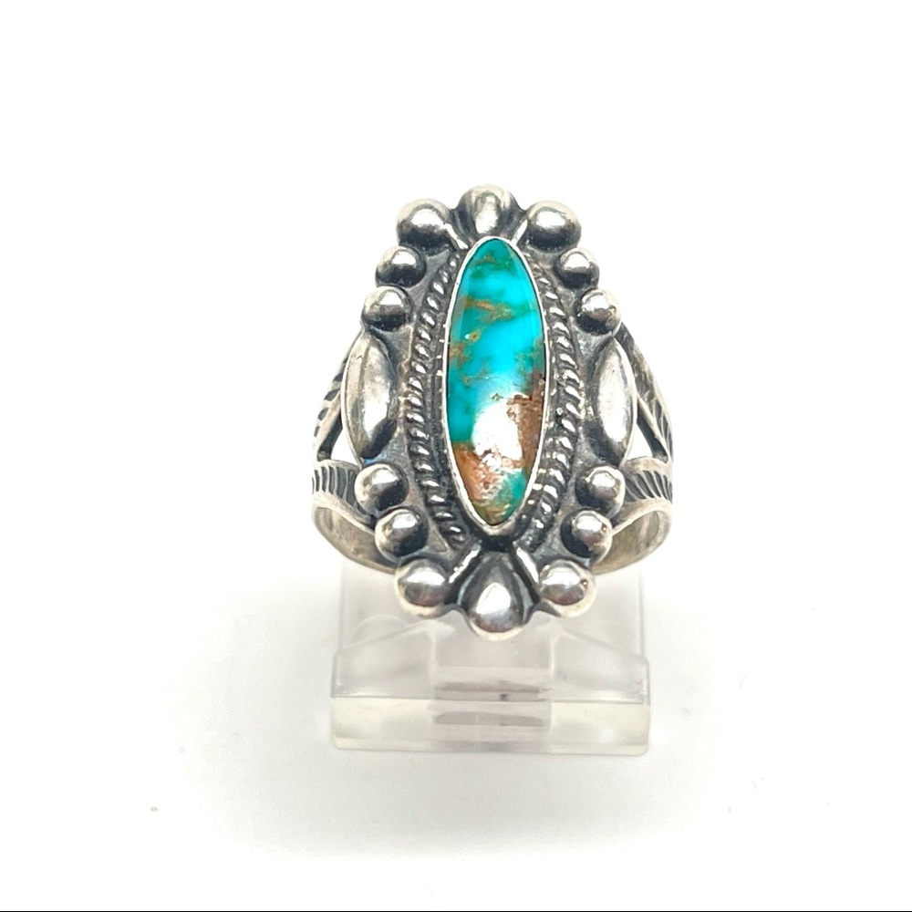 SOLD Vintage Sterling Southwestern Turquoise Ring - Picture 4 of 13